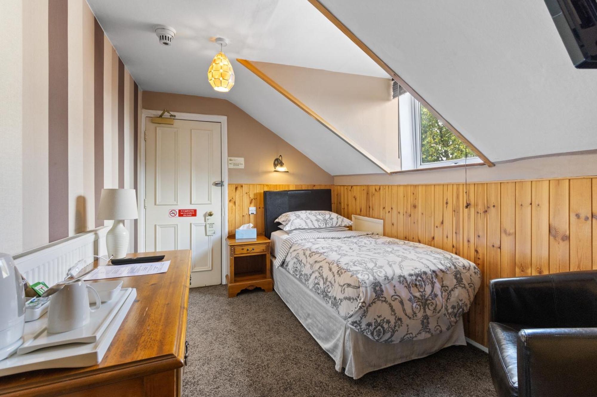 Bed and Breakfast The Lansdowne Лимингтон Экстерьер фото