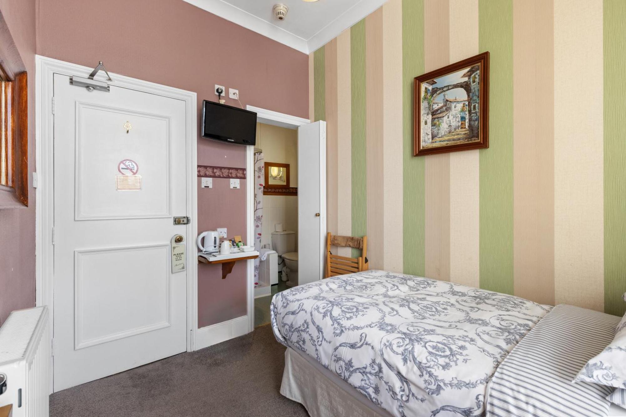 Bed and Breakfast The Lansdowne Лимингтон Экстерьер фото
